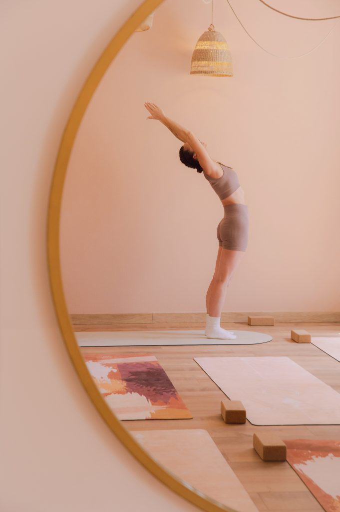 yoga salon-de-provence pilâtes yin yoga yoga vinyasa power yoga body balance stretchting fitness cours de sport kundalini ashtanga hatha yoga